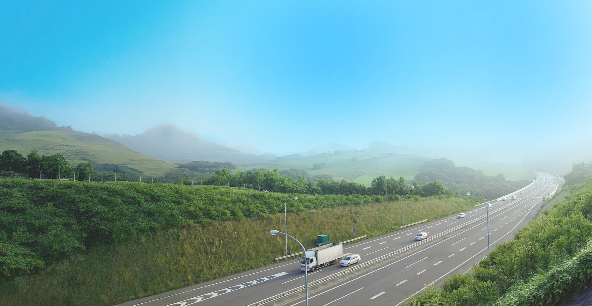 その一台を責任ごと運ぶ 徹底した安全管理と確実なスケジュール運行　→こちらは小さめでお願いします。